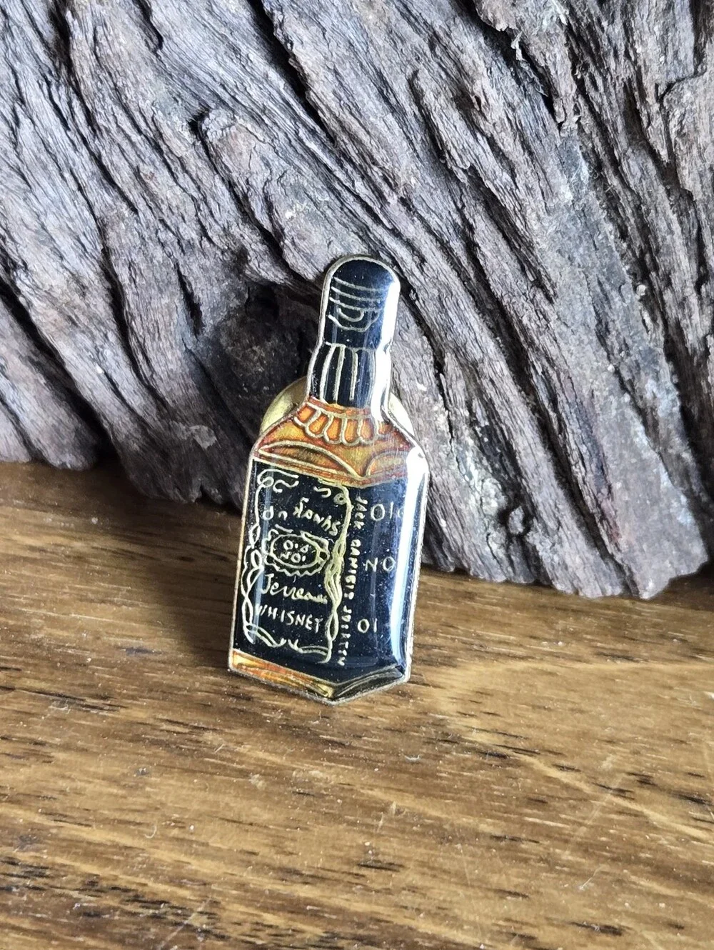Jack Daniel's Old No. 7 Tennessee Whiskey Bottle Enamel Lapel Pin